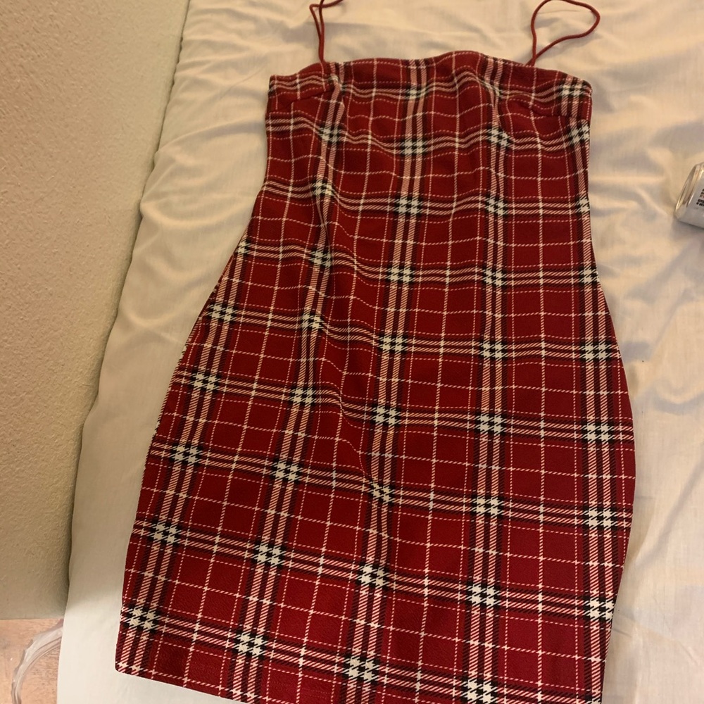 Women’s dress with straps